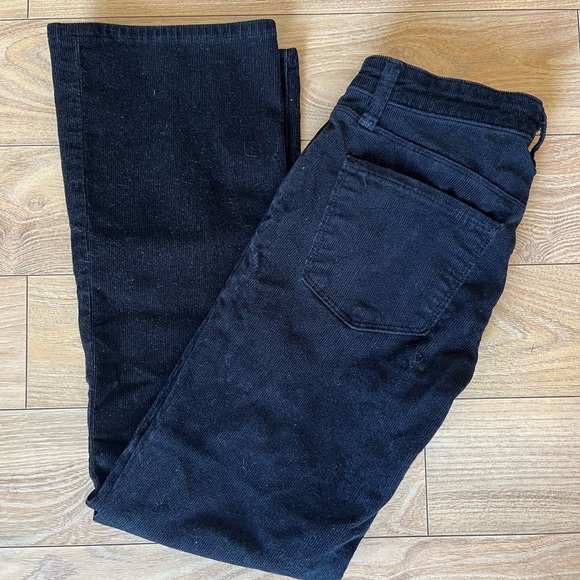 J Brand Pants - ✨ J Brand Selena Mid Rise Crop Bootcut Pants – Black Velvet Corduroy – Size 27 ✨